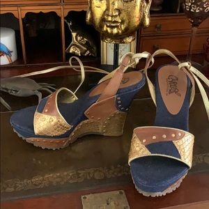 ☀️ Carlos Santana Blue Denim Studded Wedge Sandals